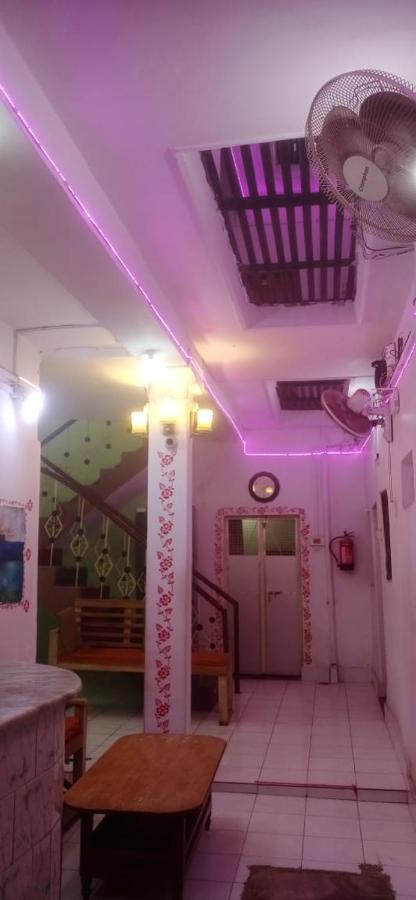 Om Rest House Hotell Varanasi Eksteriør bilde